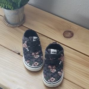 Girl shoes